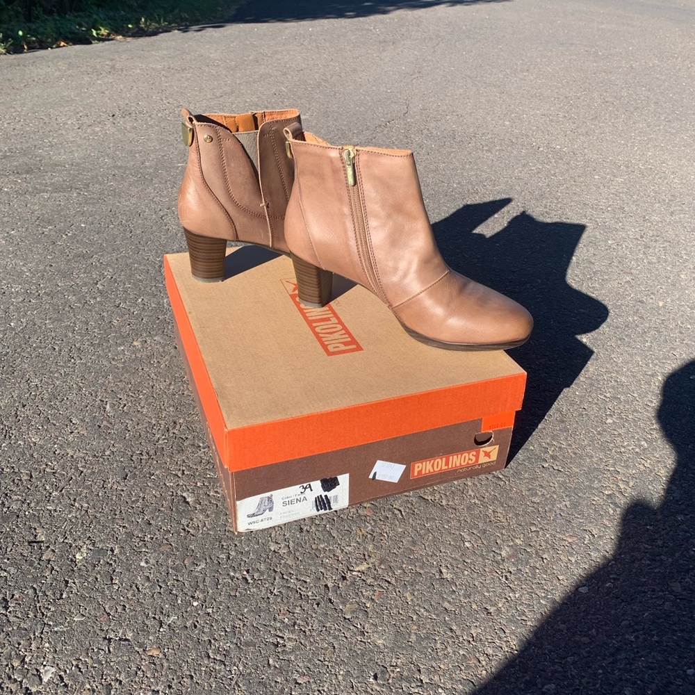 Pikolinos Booties-Size 39. Style-SIENA Color-Farbe